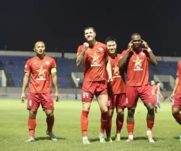 keonhacai com m88 
Vòng 2 V.League 2024/25: Hồng Lĩnh Hà Tĩnh tiếp tục gây ấn tượng trước SHB Đà Nẵng